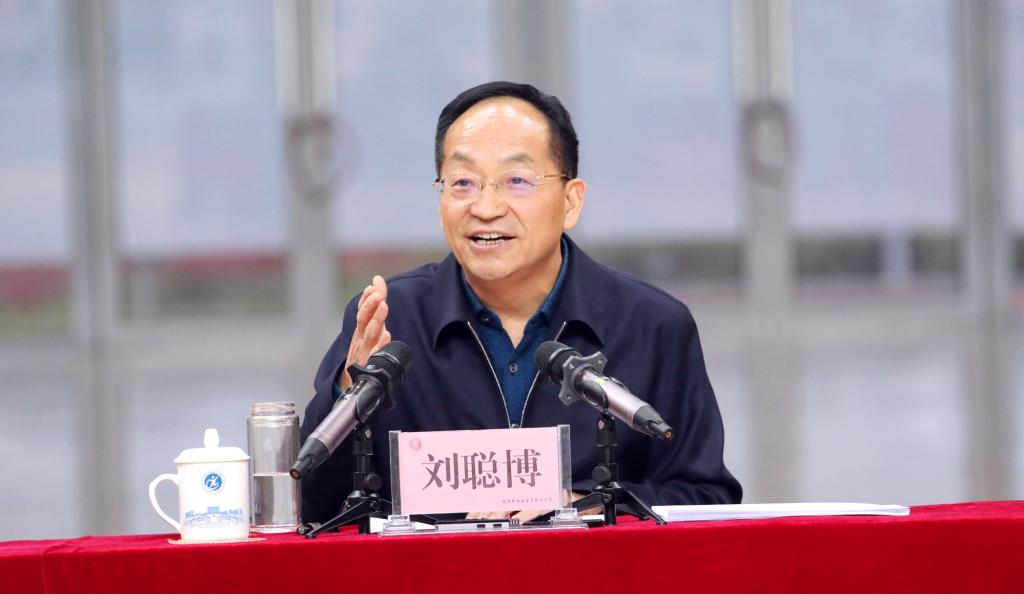 勤学苦练 砺志成才——咸阳职院党委书记刘聪博为师生讲党课