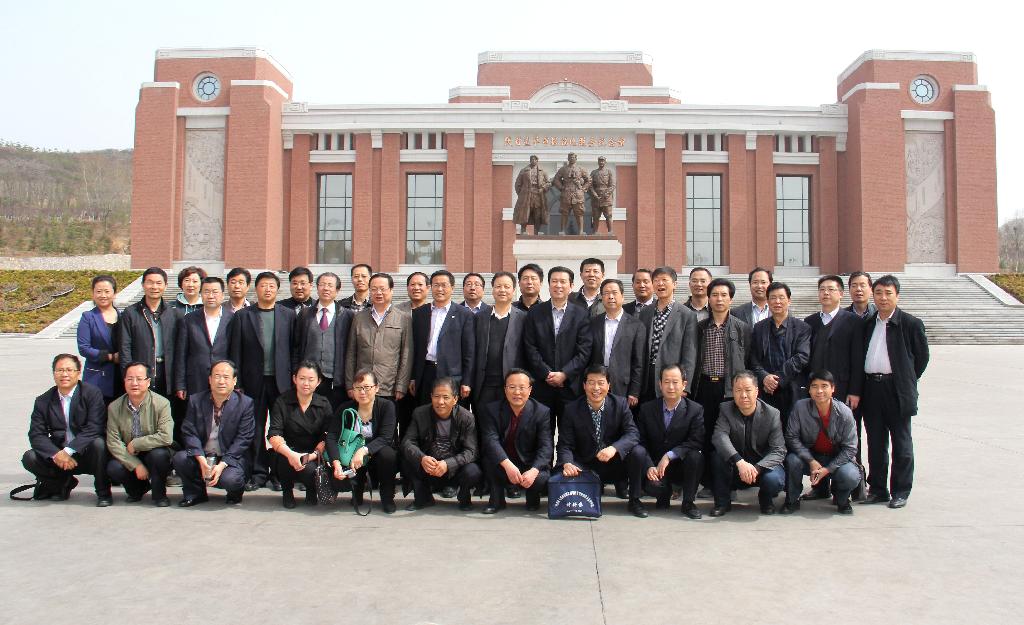 咸阳职院党委组织党员干部赴照金马栏革命根据地接受党的群众路线教育
